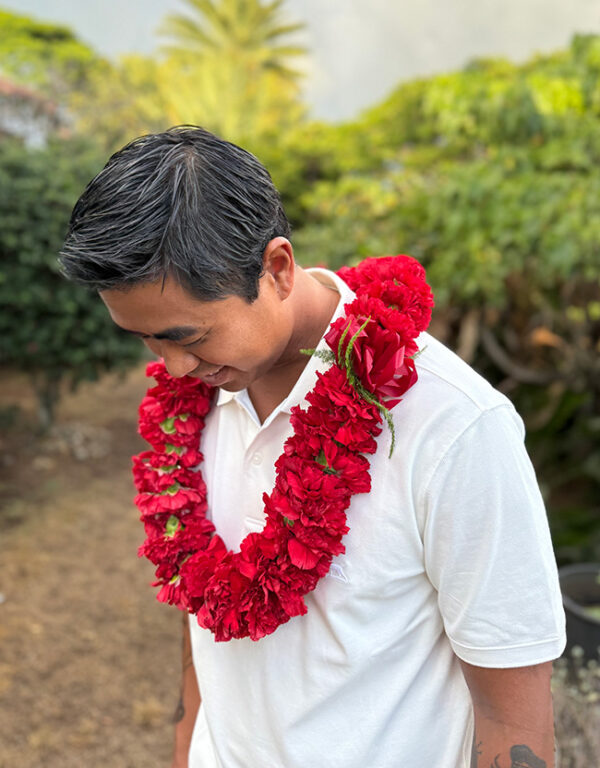 Deluxe Double Carnation Lei - Detail
