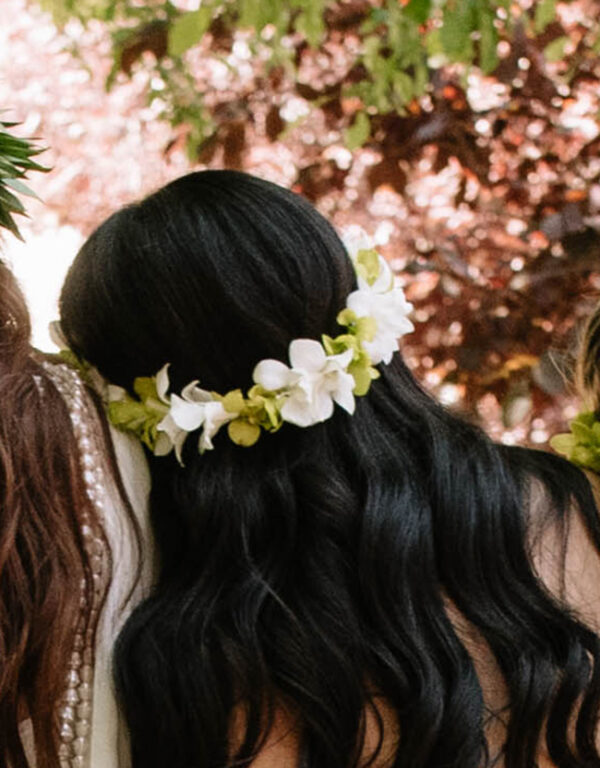 Green & White Orchid Lei Po'o