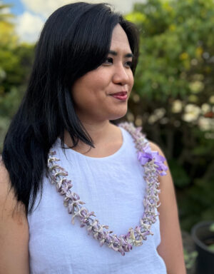 Single Strand Purple Crown Flower Lei