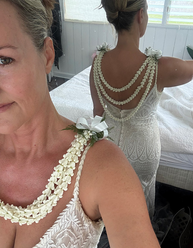 Cascading Bridal Lei - Image 3