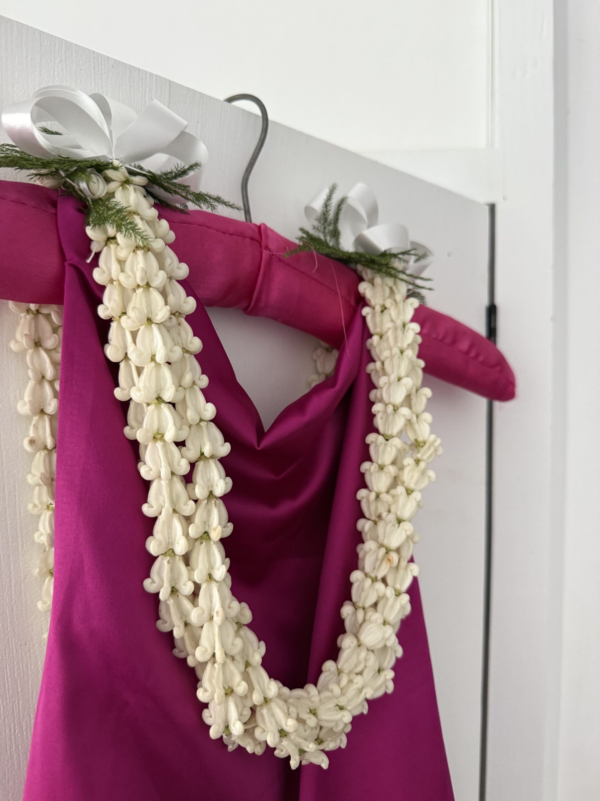 Cascading Bridal Lei - Image 2
